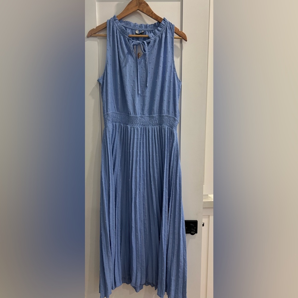 Elegant Blue Sleeveless Dress